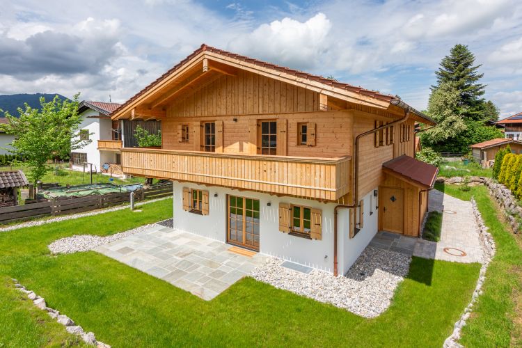 Doppelhaus Balkon Lärchenholz